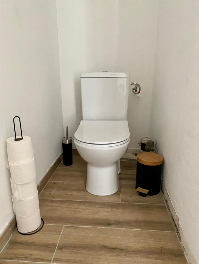 Delice De Nimes Apartment Exterior photo